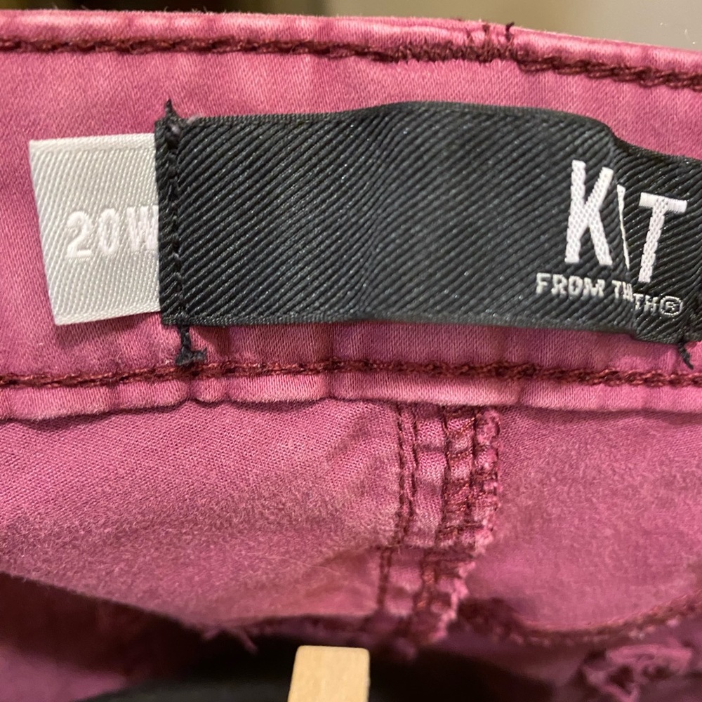 Kut from the Kloth Women's Straight Leg Jeans in Rose Pink-size 20W - Picture 7 of 8